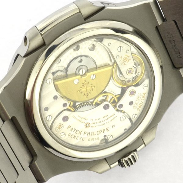 nautilus moon phase
