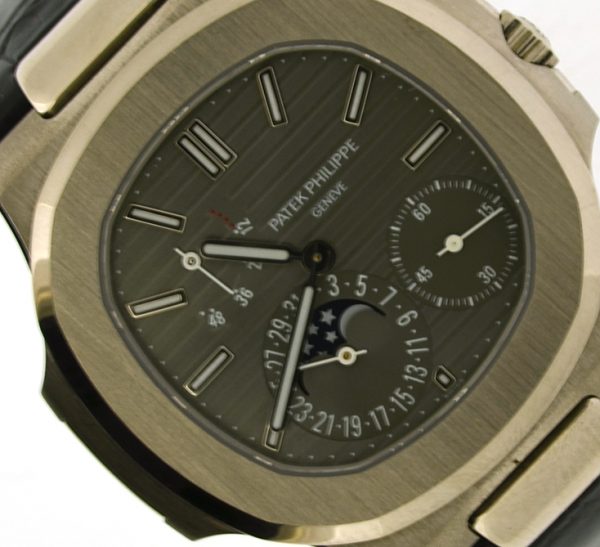 nautilus moon phase