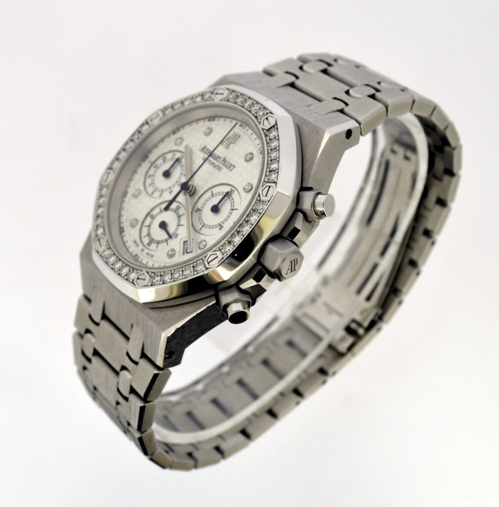 Audemars Piguet Royal Oak chronograph 39mm 25966BC.ZZ.1185BC.01 - Image 2
