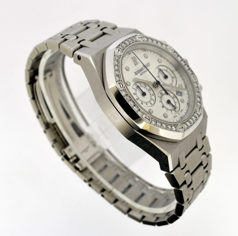 Audemars Piguet Royal Oak chronograph 39mm 25966BC.ZZ.1185BC.01 - Image 3