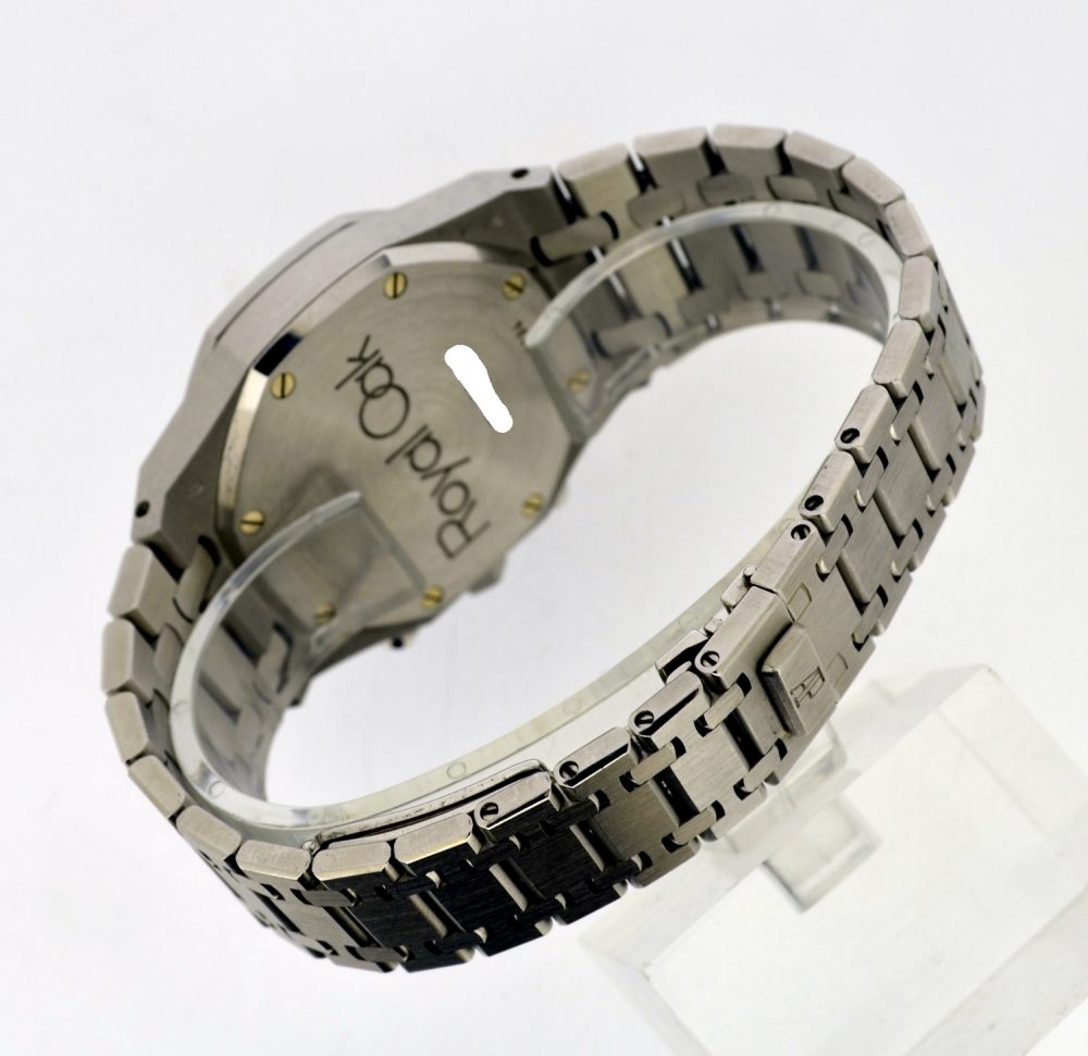 Audemars Piguet Royal Oak chronograph 39mm 25966BC.ZZ.1185BC.01 - Image 4