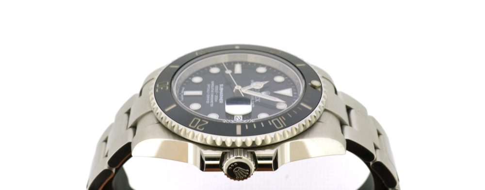 Rolex Submariner steel date 116610LN - Image 4