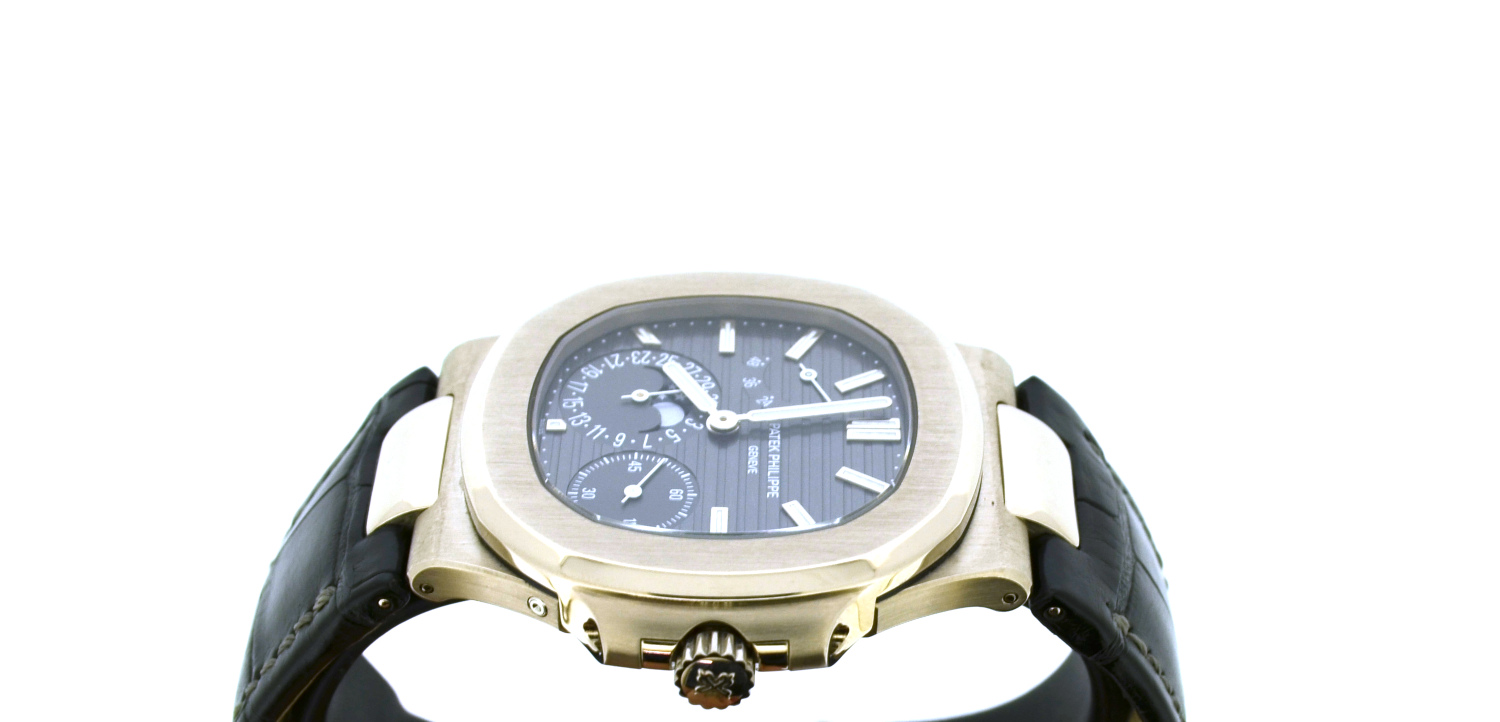 Patek philippe sales nautilus moon