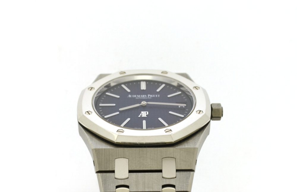 Audemars Piguet Royal Oak Jumbo extra thin 39mm limited edition 15202IP.OO.1240IP.01 - Image 3