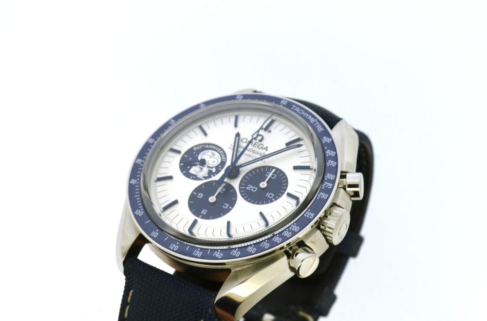 Omega Speedmaster Silver Snoopy Award 310.32.42.50.02.001 - Image 2