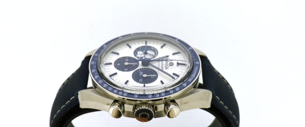 Omega Speedmaster Silver Snoopy Award 310.32.42.50.02.001 - Image 4