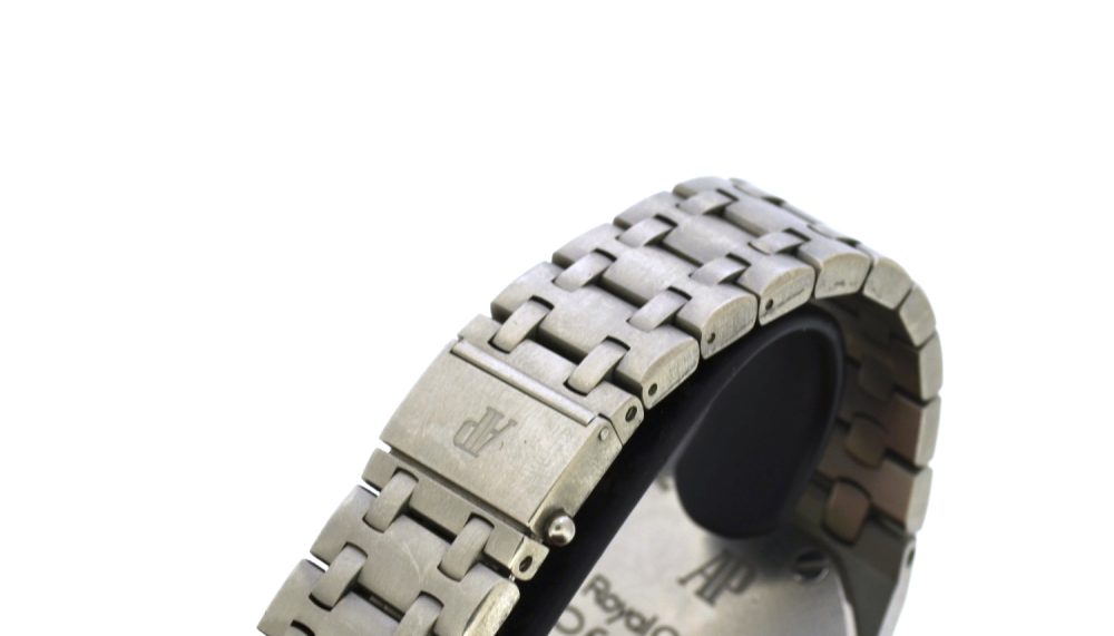 Audemars Piguet Royal Oak Offshore 42 titanium 25721TI.OO.1000TI.06.A - Image 5