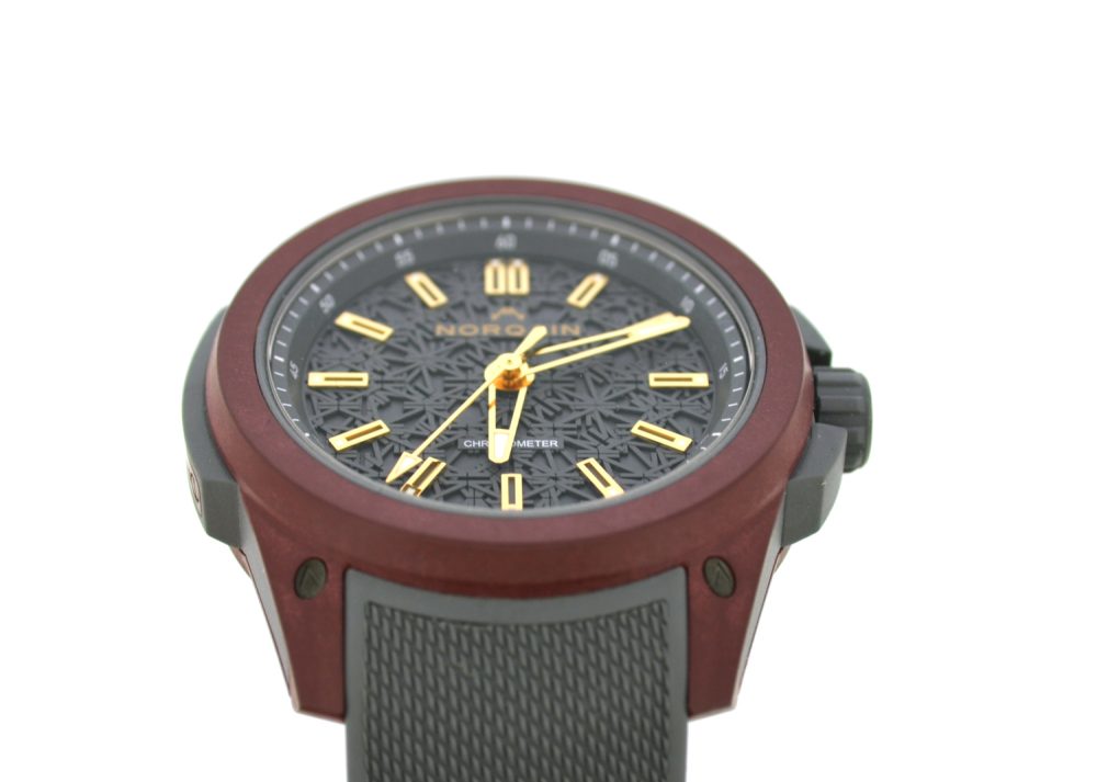 Norqain Wild one 42 limited edition grey mesh rubber NNQ3000QUG1LA - Image 3
