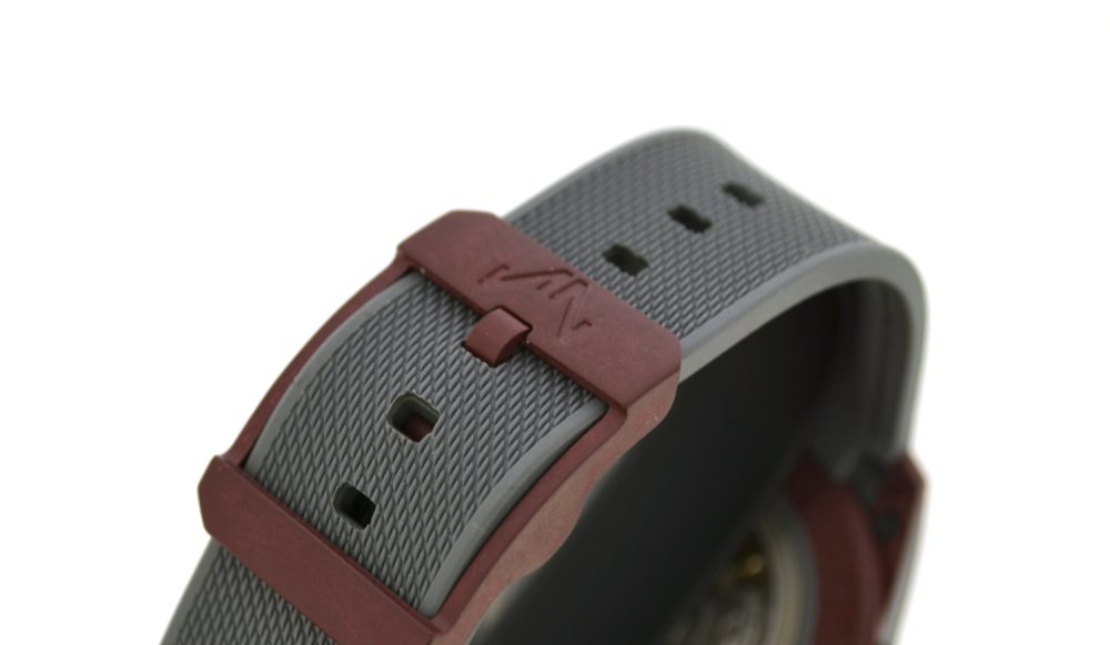 Norqain Wild one 42 limited edition grey mesh rubber NNQ3000QUG1LA - Image 5