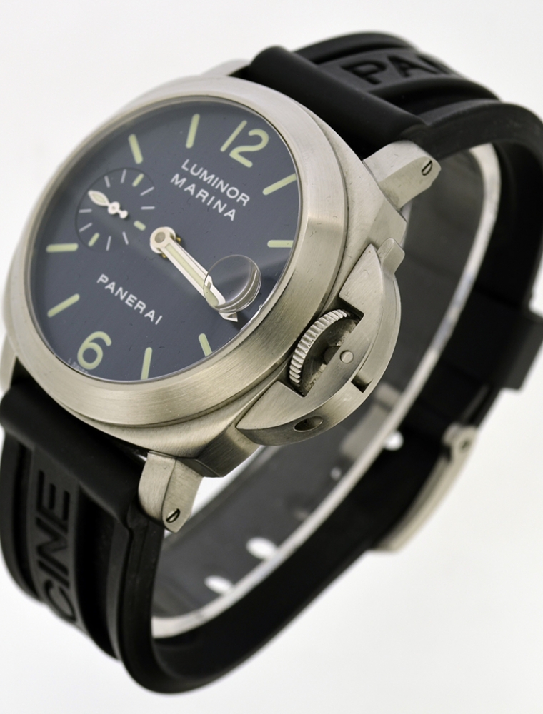 omega speedmaster 1750032