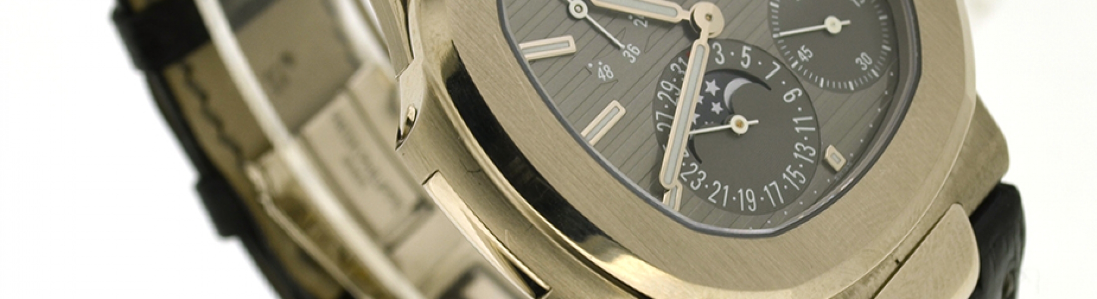 nautilus moon phase